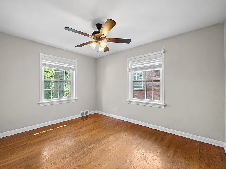 1010 Sanford Ave #1 — Photo 18