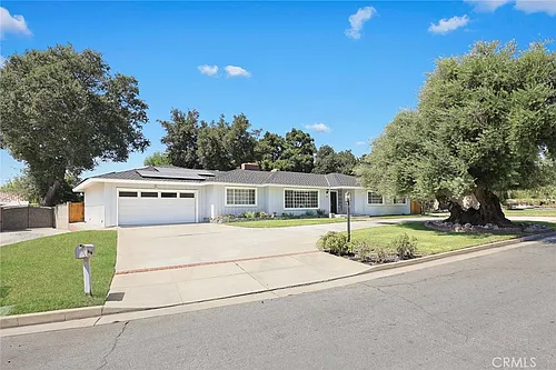 117 Catherine Park Dr Photo 1