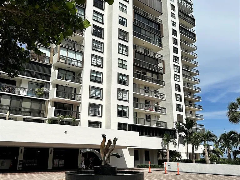 2333 Brickell Ave #1610 — Photo 22