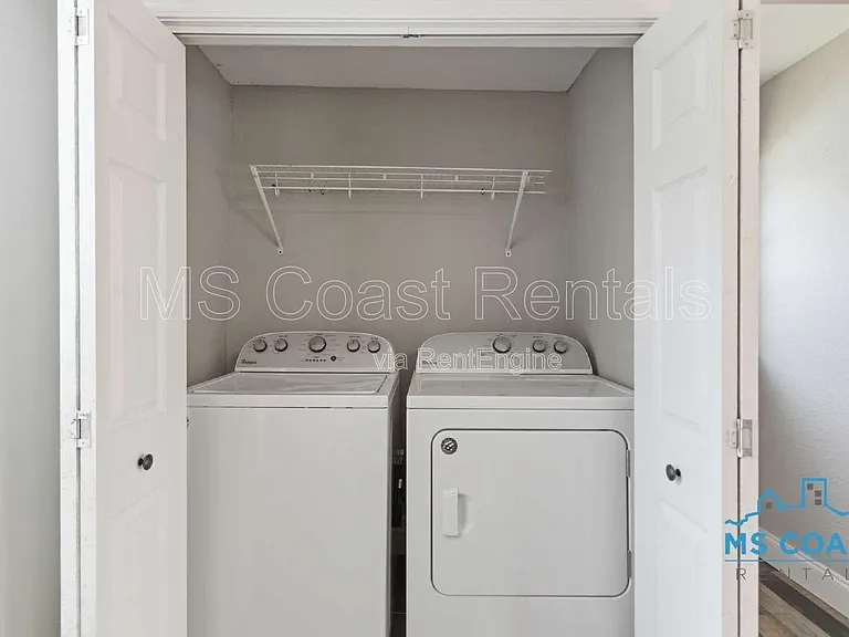 4319 Lewis St — Photo 20