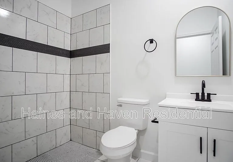 308 Pearl St — Photo 25