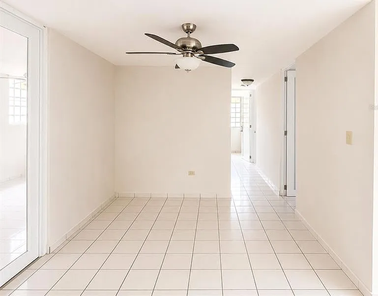 3 bed, 2.0 bath, 1718 sqft, $1,900 — Photo 3