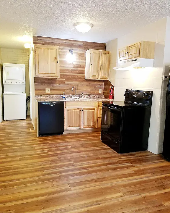 501 S Hester St #3