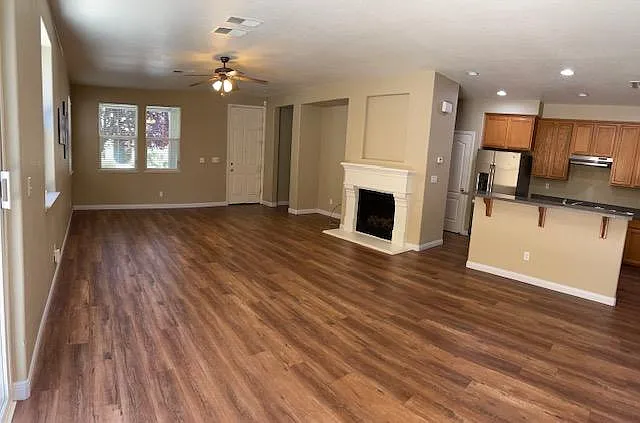 3387 Paumanok Way — Photo 3