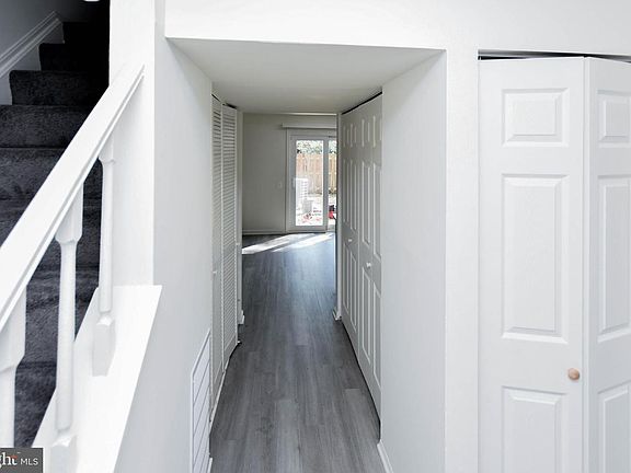 4th image of 1736 Brightwell Ct