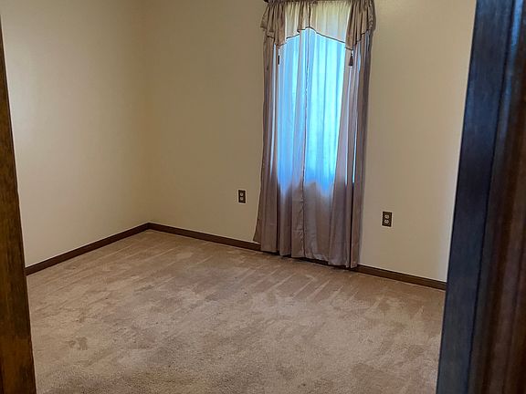 5th image of 203 Briarwood Dr