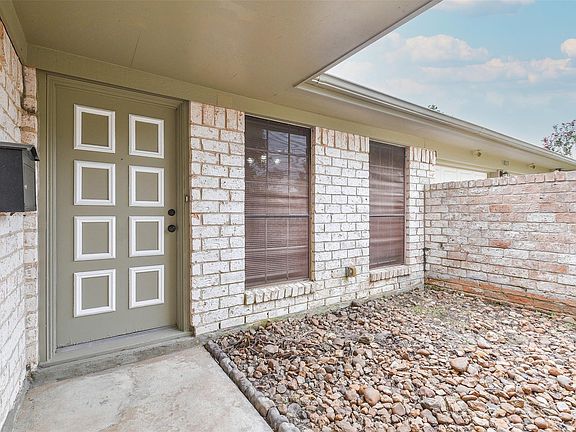 3rd image of 11023 Sageberry Dr