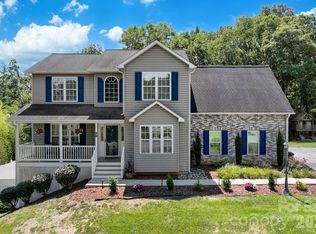 20 Good Day Ct, Candler, NC 28715