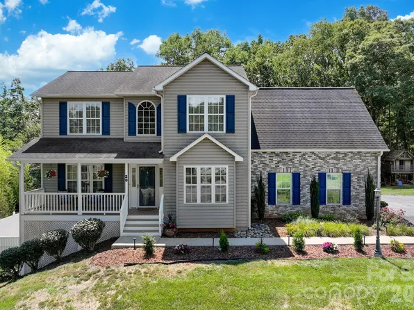 20 Good Day Ct, Candler, NC 28715
