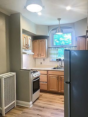 4th image of 32-60 32nd St #2