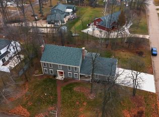 1127 Tanglewood Rd, Manitowoc, WI 54220