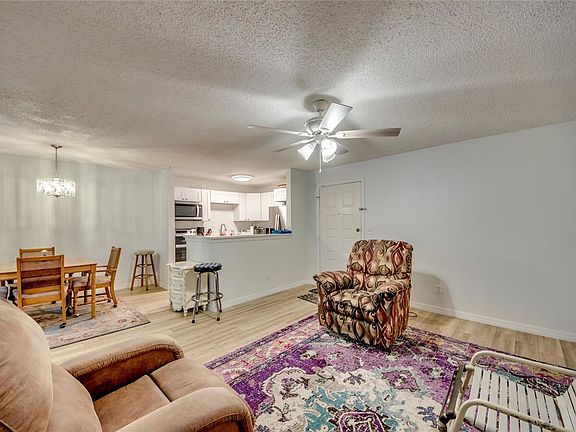 4th image of 5716 Foxlake Dr APT 1