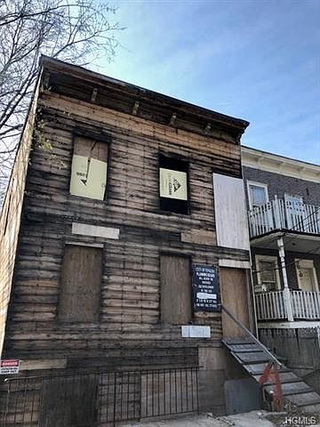 1st image of 411 Prescott St