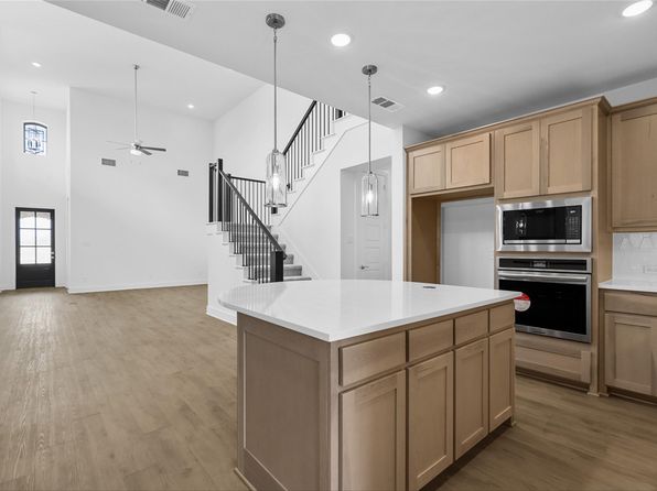 1008 Tulip Pl, Crowley, TX 76036