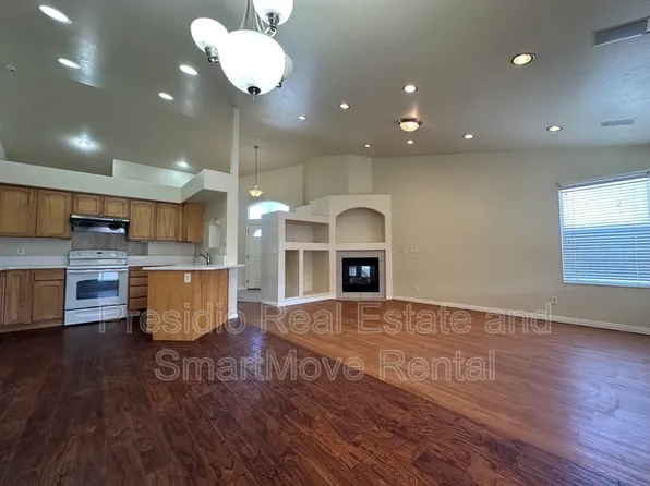 5325 W Scenic Ridge Cir, Salt Lake City, UT 84118