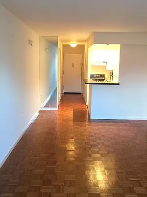 Rented by Bank Neary | media 33