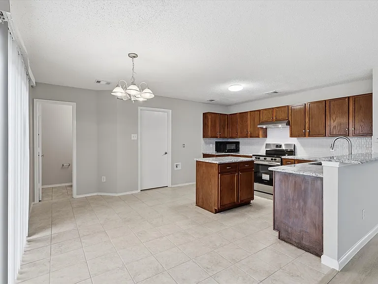 2308 Shadabury Dr — Photo 17