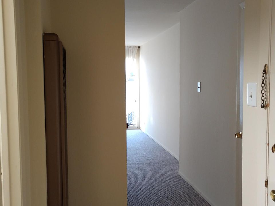1st image of 454 9th Ave #4