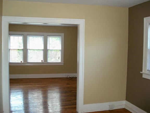 3rd image of 18 Fuller Ave SE #2