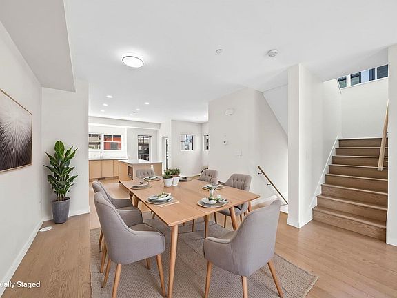 4th image of 19451 Sutton Ave #136