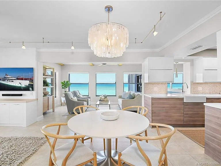 1289 NE Ocean Blvd #11 — Photo 15