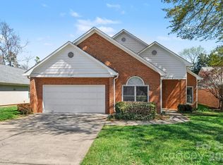 5423 Dunedin Ln, Charlotte, NC