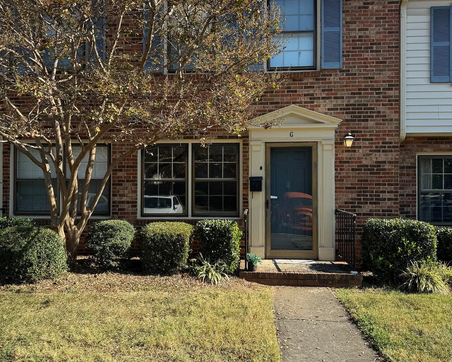 6260 Old Pineville Rd — Photo 1