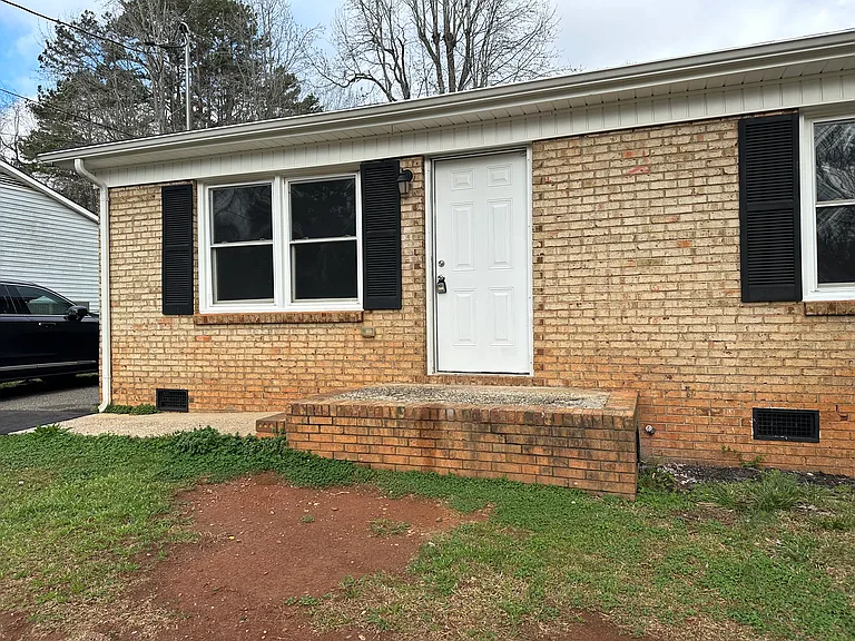 1806 Alpine Dr — Photo 6