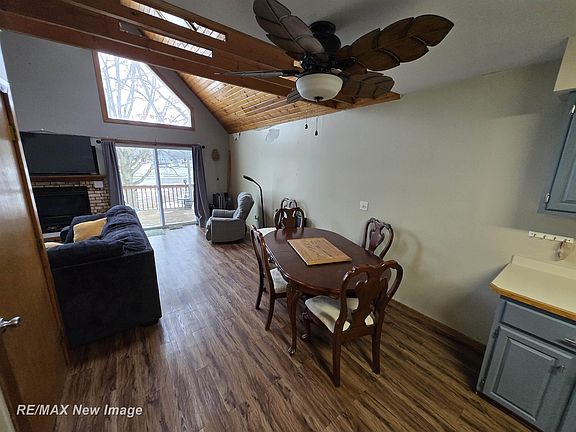 5th image of 3837 Pine Rd