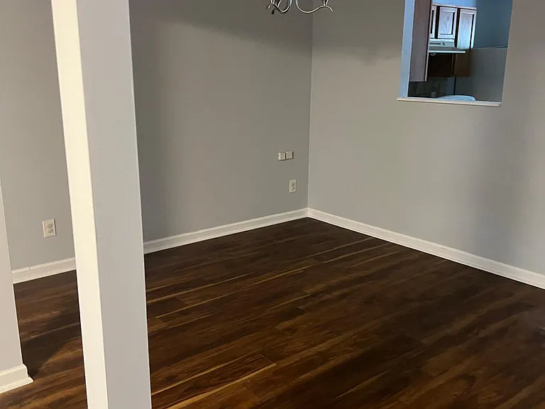 5615 Strathmoor Manor Cir — Photo 3