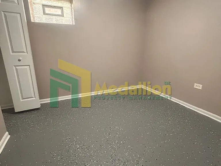 5954 S Maplewood Ave — Photo 19
