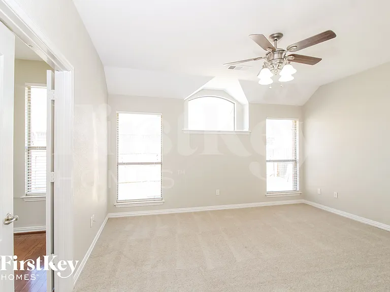 9752 Forney Trl — Photo 11