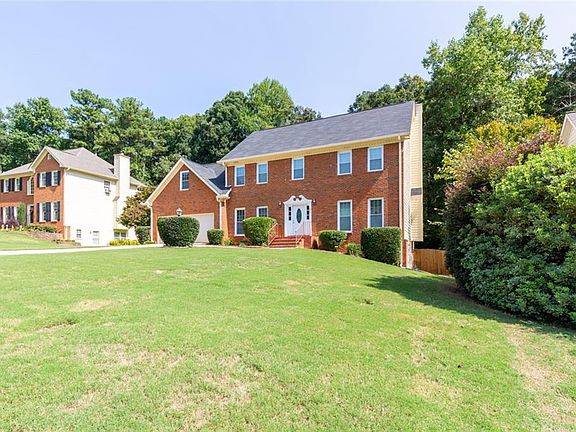 3rd image of 3235 Brownwood Dr