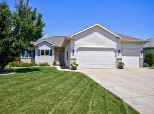 1212 W Cottonwood Ct, Appleton, WI 54914