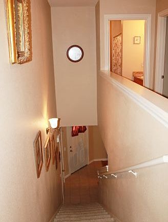 5th image of 830 Oakwood Ct #830