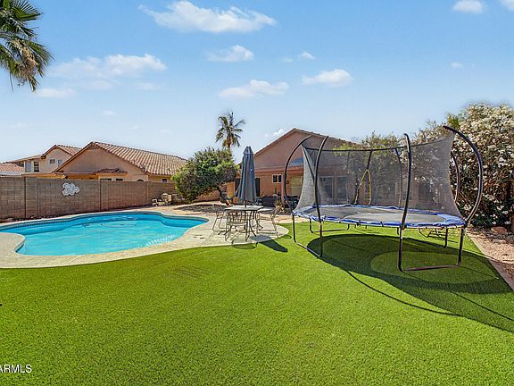 4th image of 1732 W BUTLER Drive