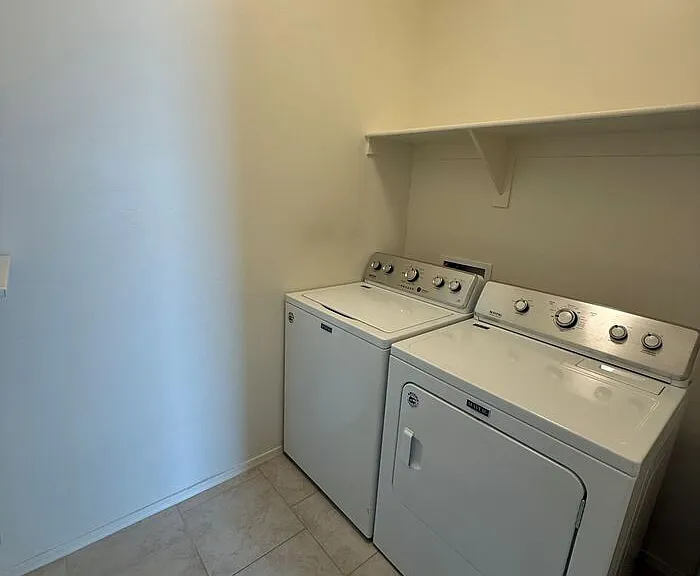 125 E Calle Vivaz — Photo 24