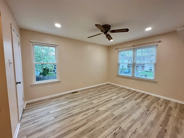 2 Churchill Cir — Photo 46