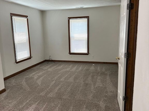 4th image of 313 Green St APT B
