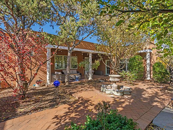5th image of 94 Cloudstone Dr