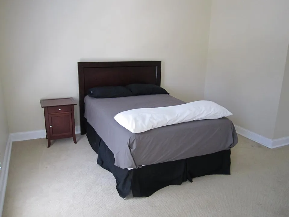 Master BR holds king bed+2 nite tables + triple dresser