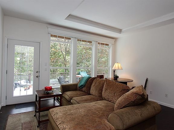 4th image of 23149 Cresta Dr