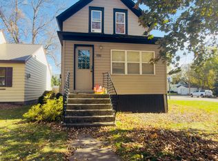 361 S 9th St, Bird Island, MN 55310