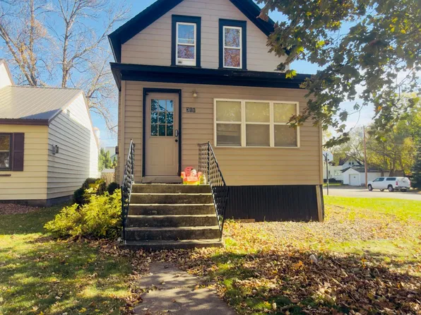361 S 9th St, Bird Island, MN 55310