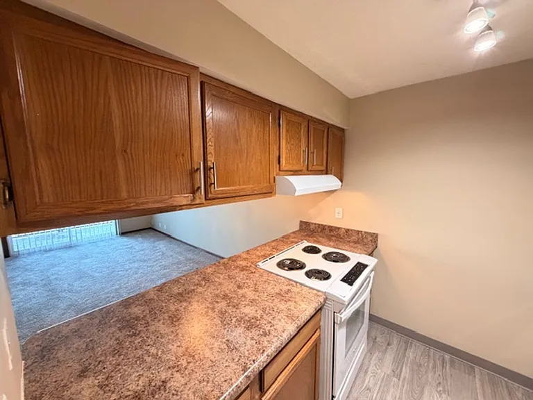 Superior Place Apartments — Photo 14
