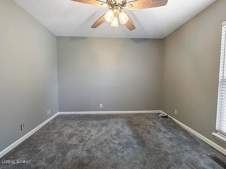 732 Old Harrods Creek Rd — Photo 9