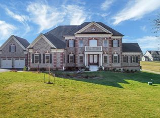 12213 Mayapple Dr, Sykesville, MD 21784