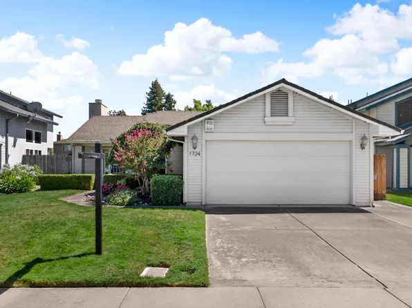 1724 Amber Leaf Way, Lodi, CA 95242