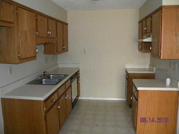 3rd image of 5810 Ashridge Pl #P