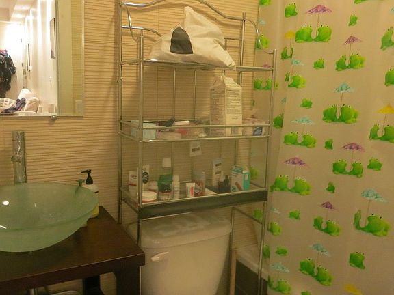 4th image of 59 Wilson Ave APT 2R